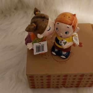 Westland-Giftware-Magnetic-Kissing